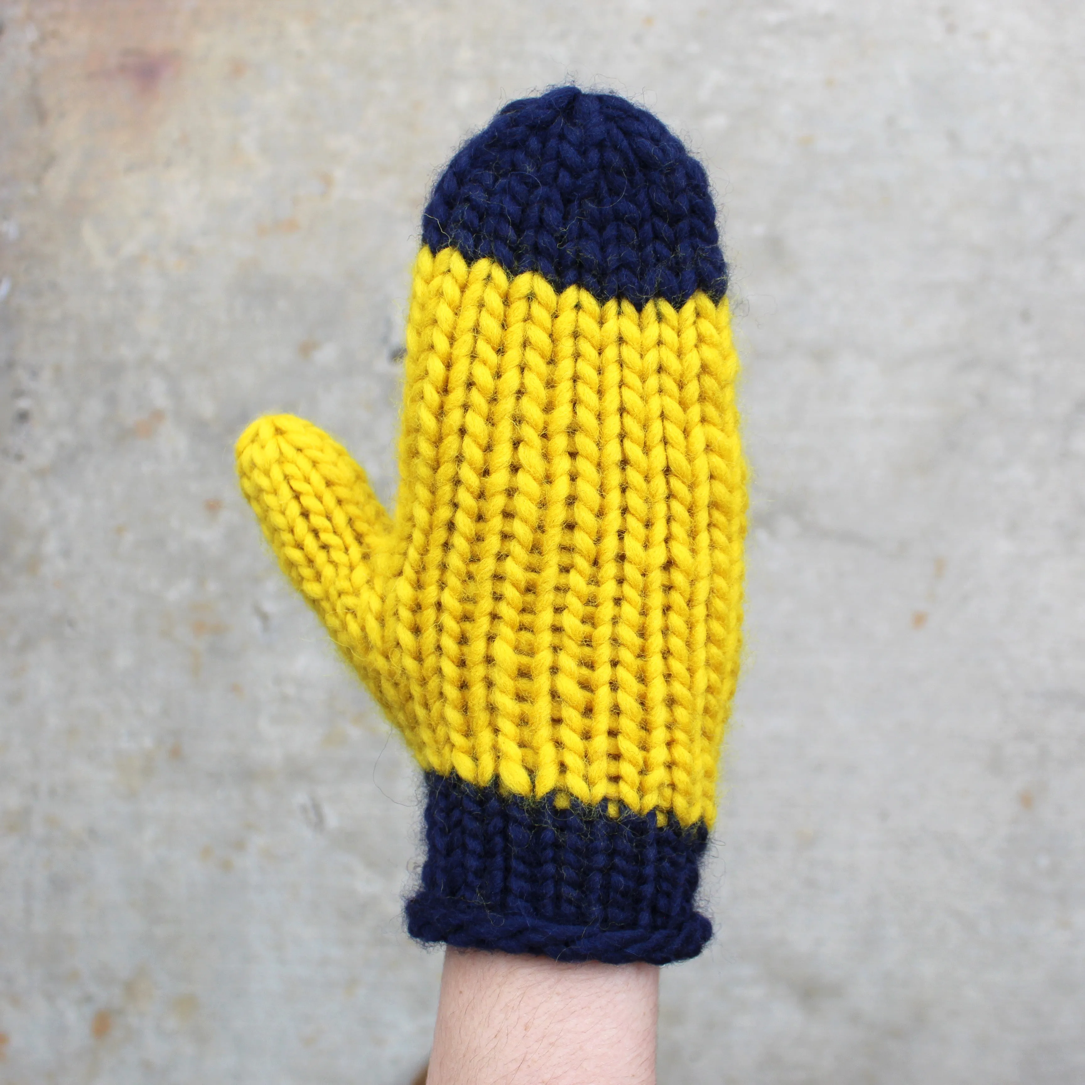 Maize & Blue Color Block Mittens Kit, Fibre Co. &Make Super Bulky